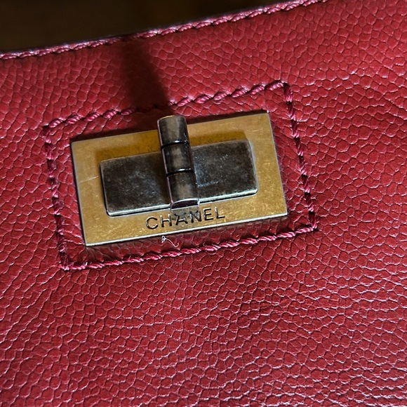 257. CHANEL Reissue Red Leather Chain Shoulder Bag with COA - Picture 7 of 13